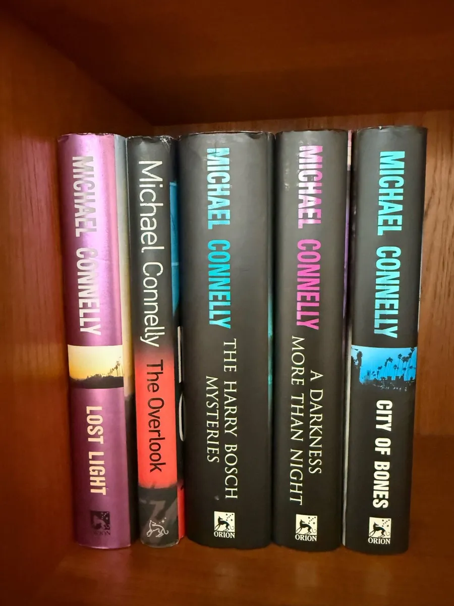 9 Michael Connelly Books - Image 1