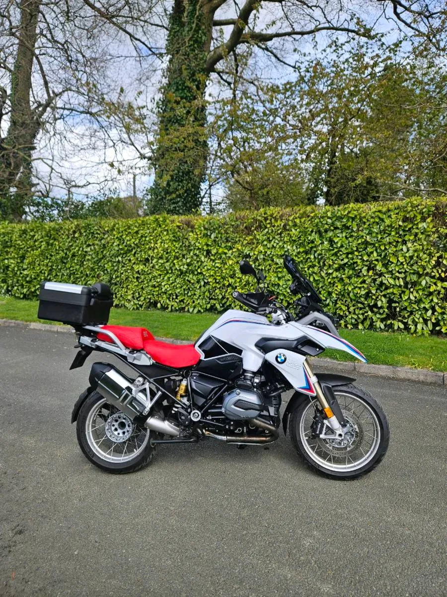 BMW R1200 GS ICONIC EDITION - Image 1