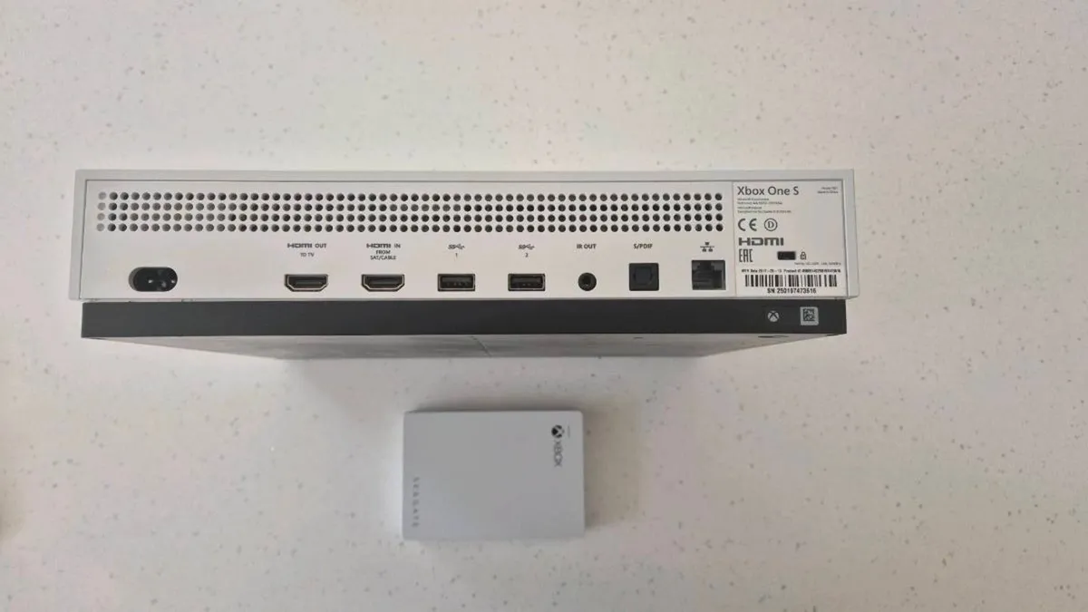XBOX One S - 4TB Hard Drive - Image 3