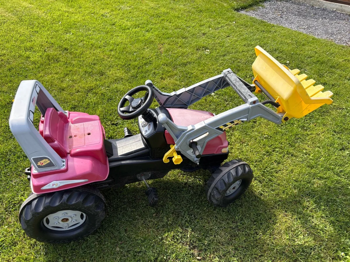 Kids rolly tractor - Image 1