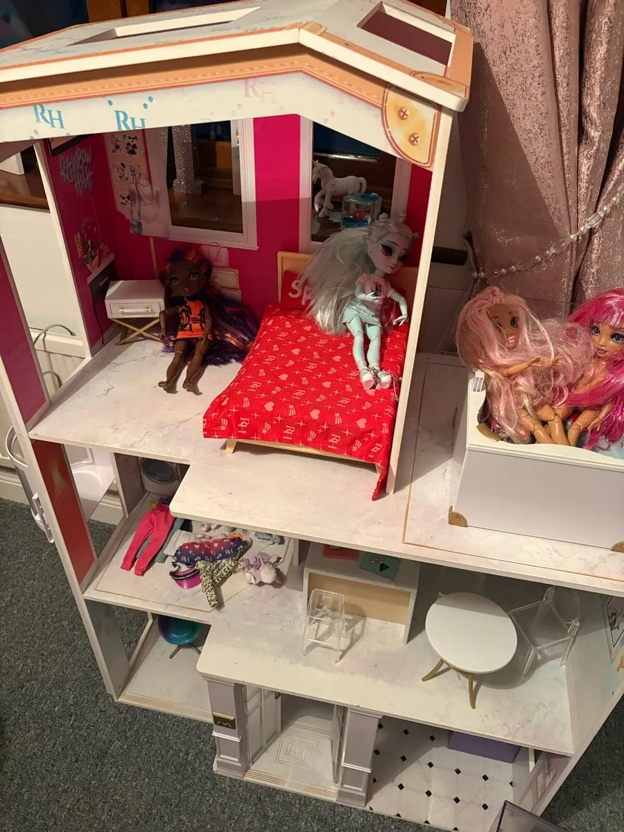 Rainbow High Doll house & accessories - Image 3