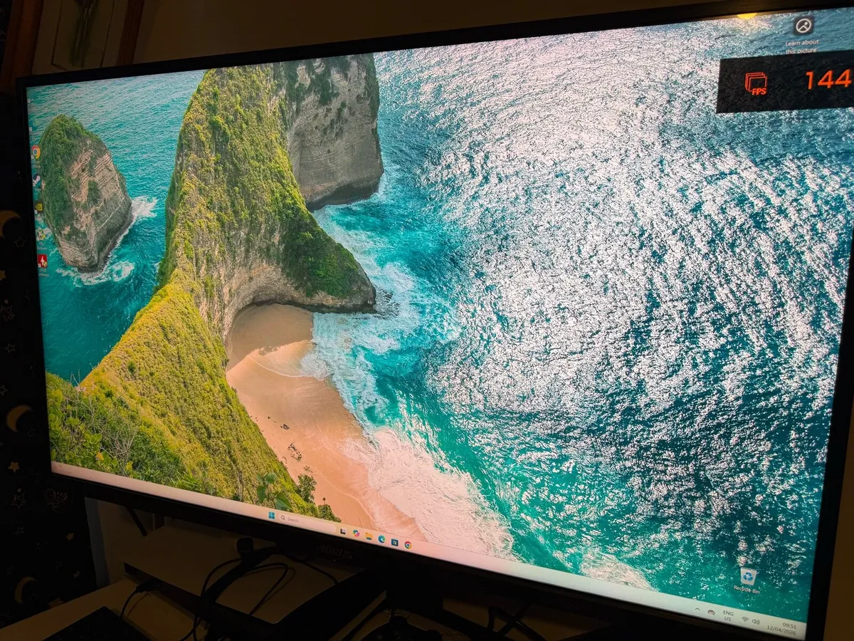 Monitor Gigabyte FV43U - Image 1