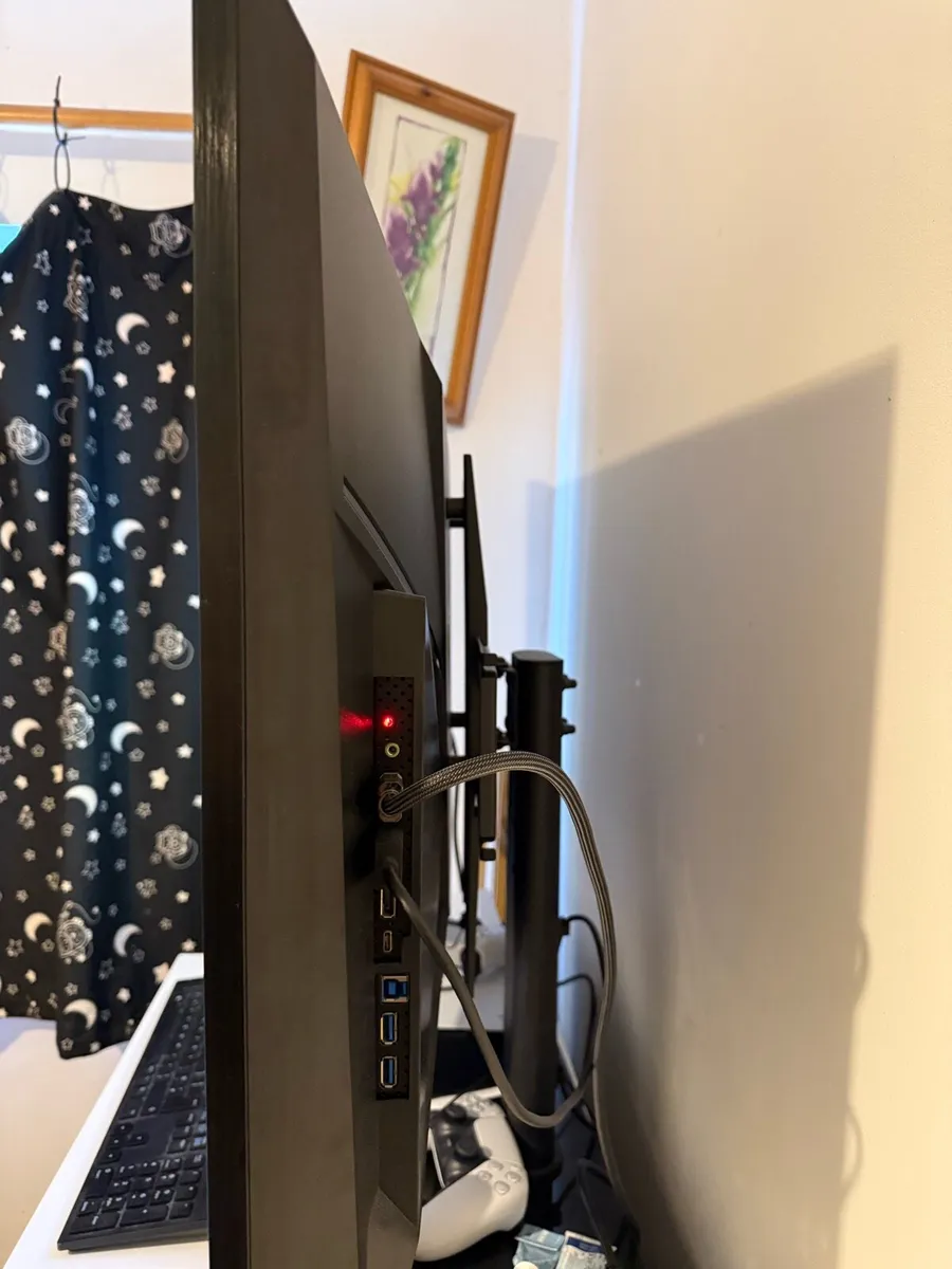 Monitor Gigabyte FV43U - Image 4