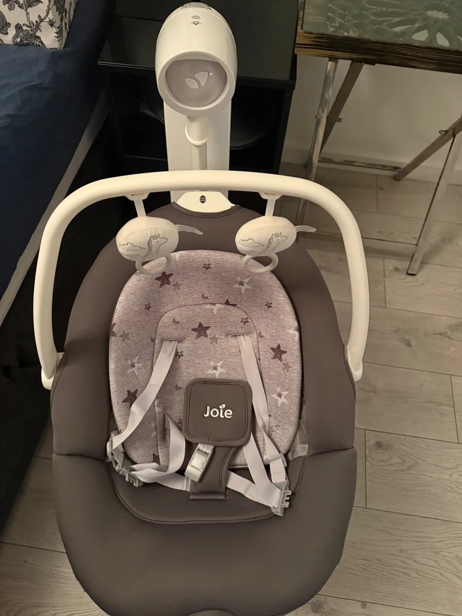 Baby swing - Image 1