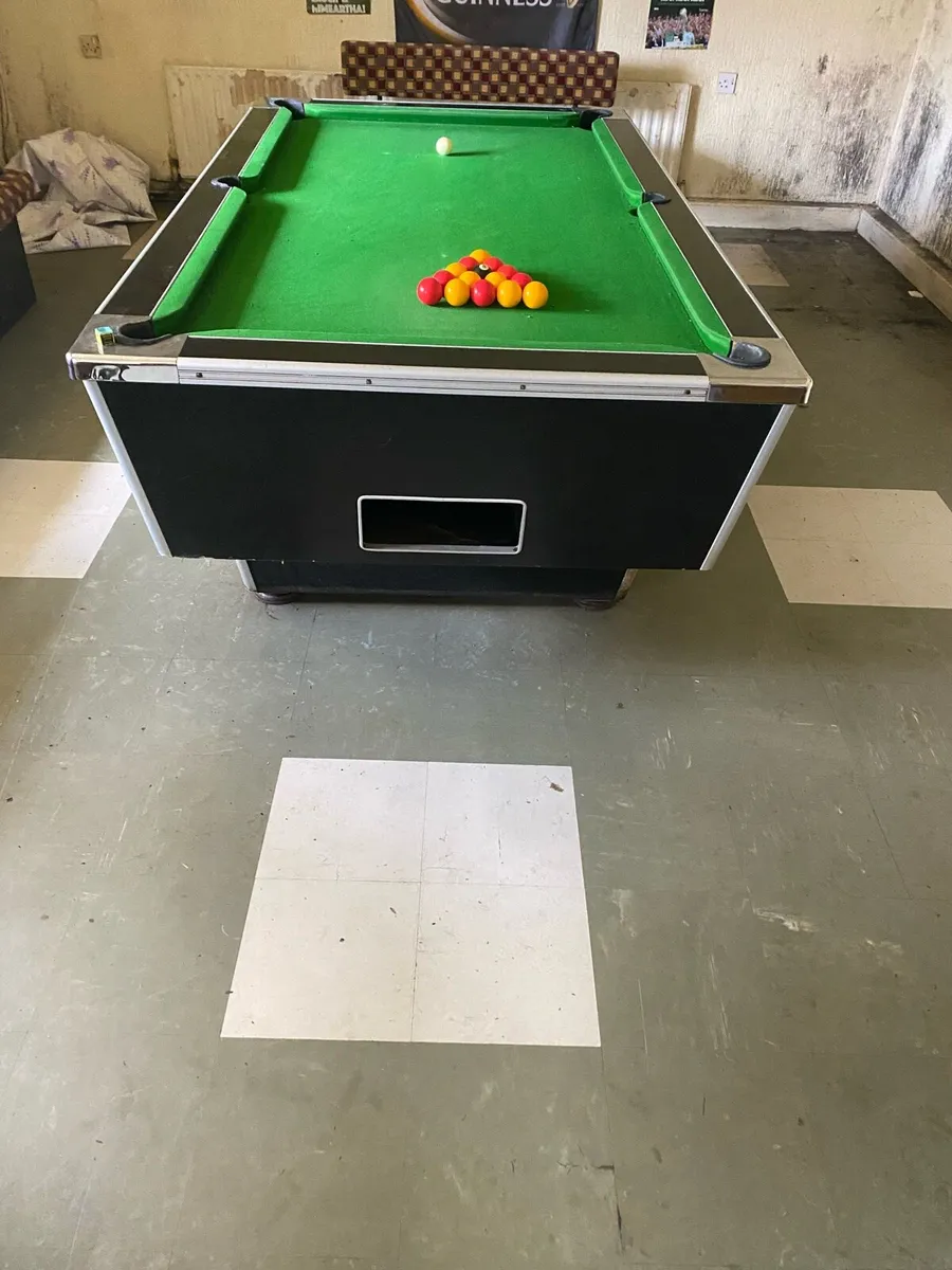 Pool table - Image 4