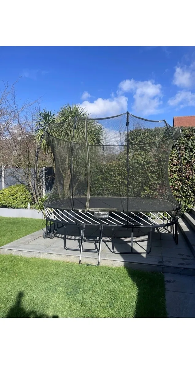 Springfree Trampoline - Image 1