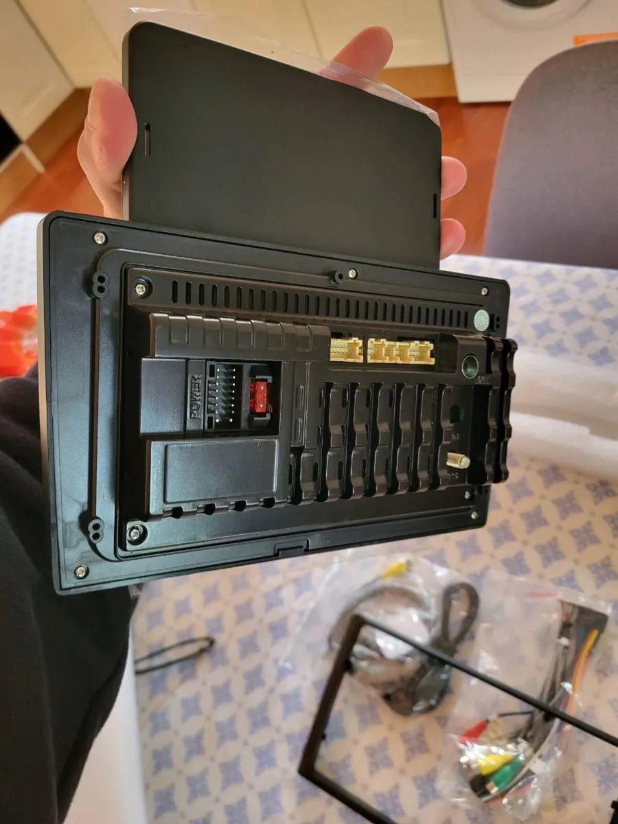 Camera and Radio, Excellent price to take both!! - Image 3