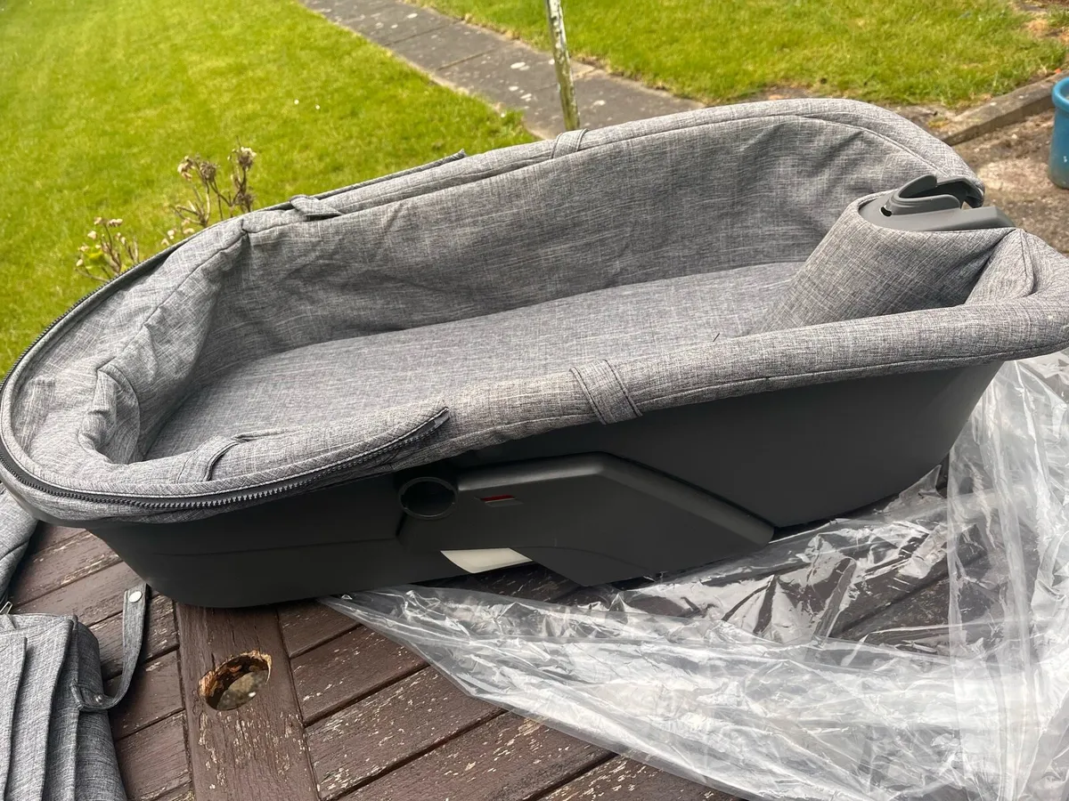 Stokke Xplory Pram: Newborn - Toddler - Image 2