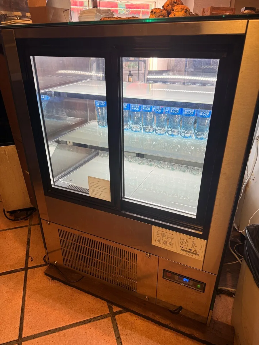 Unifrost Cake Display Fridge - Image 2