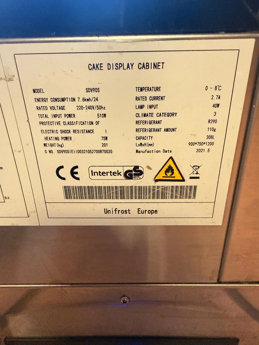 Unifrost Cake Display Fridge - Image 3