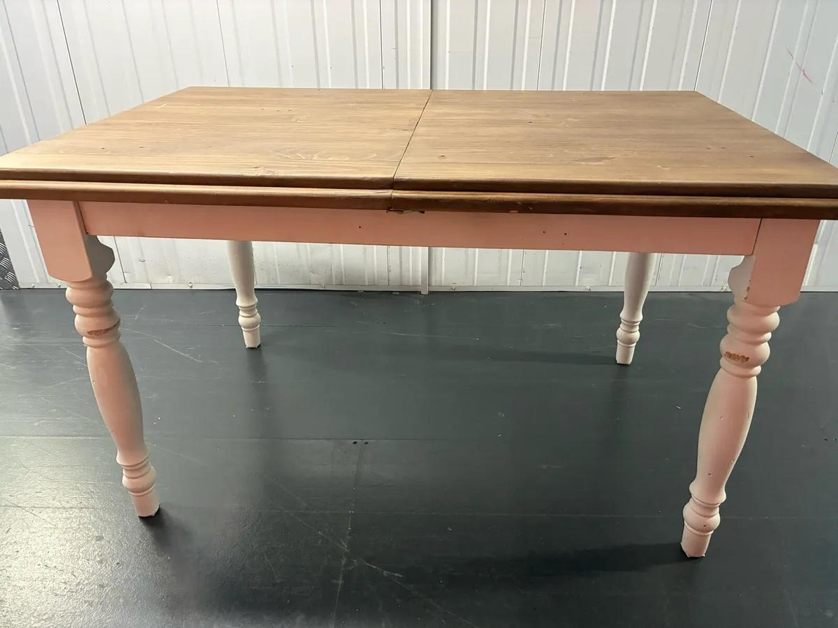 Kitchen Table and 4 chairs - Image 3