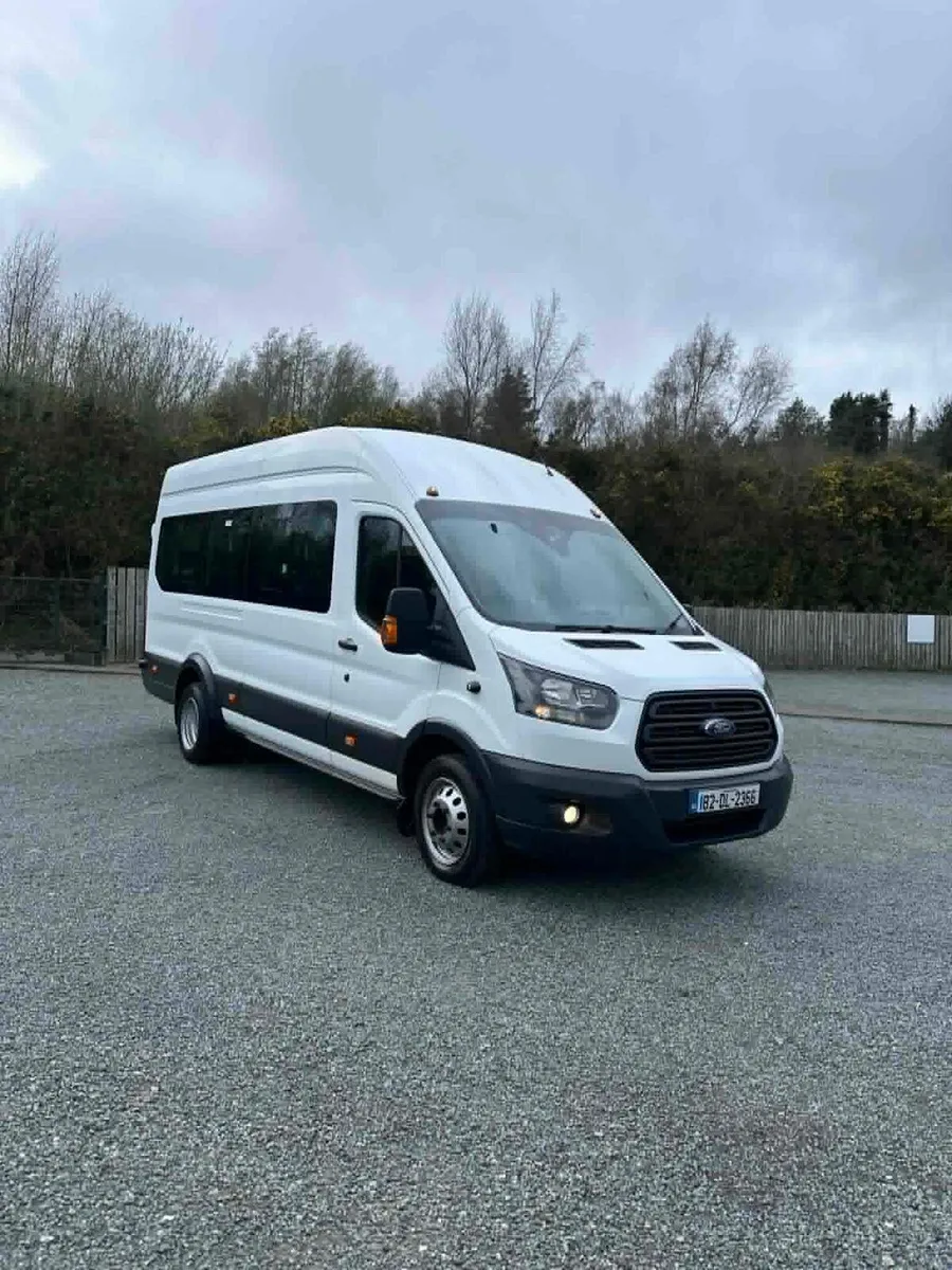 182 transit minibus - Image 1