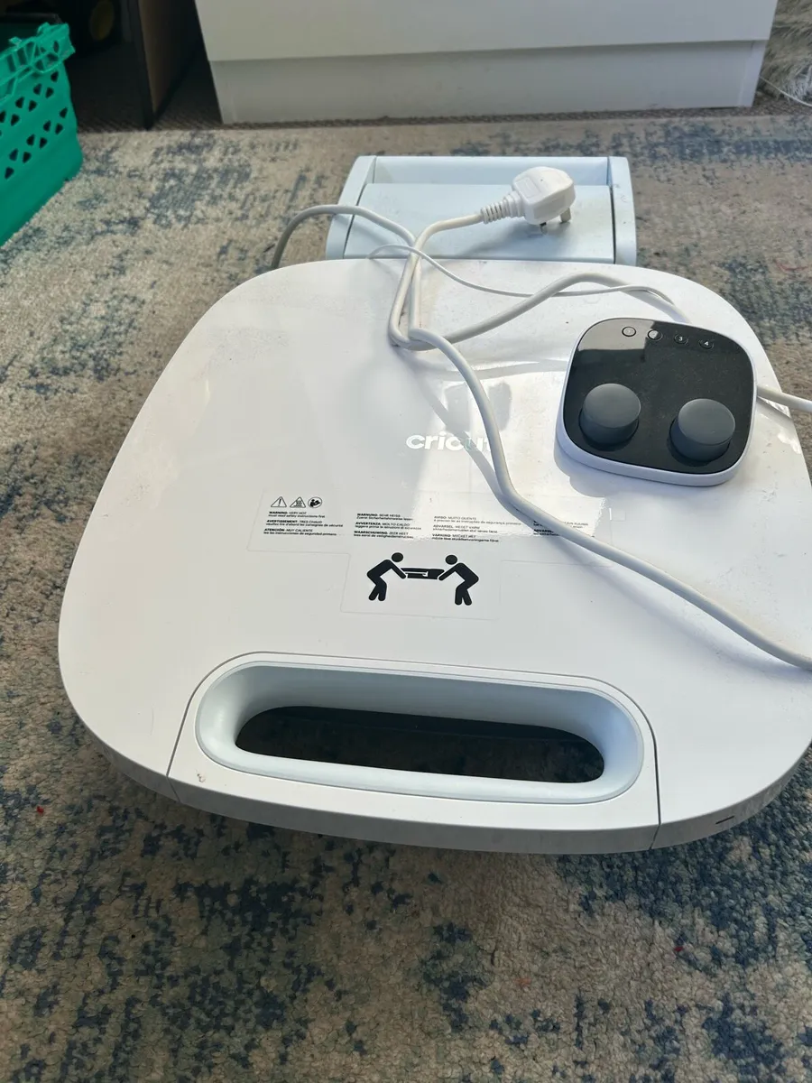 Cricut Autopress - Image 1