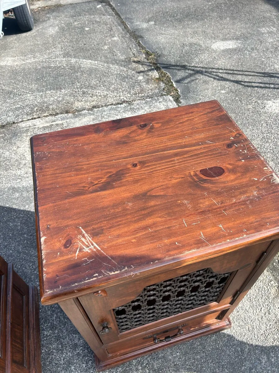 Timber cabinets - Image 2