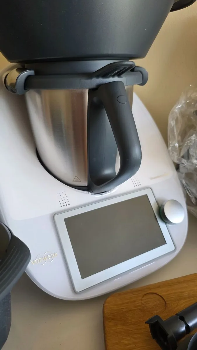 Thermomix TM6 Bundle - Image 1