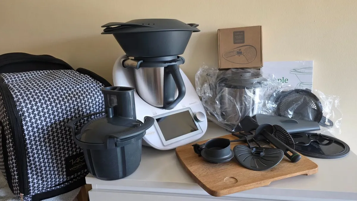 Thermomix TM6 Bundle - Image 2