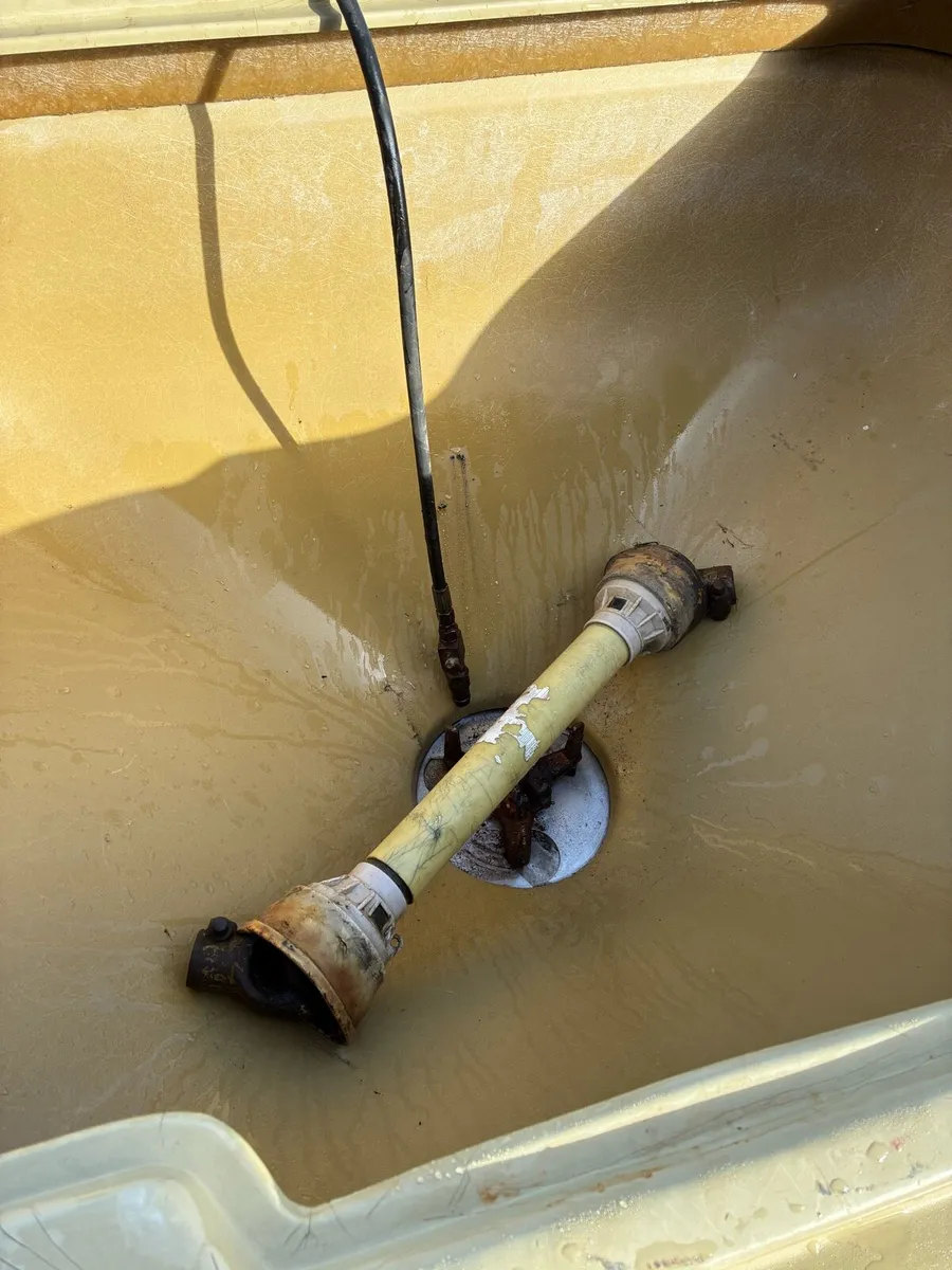 Abbey Fertiliser Spreader - Image 2