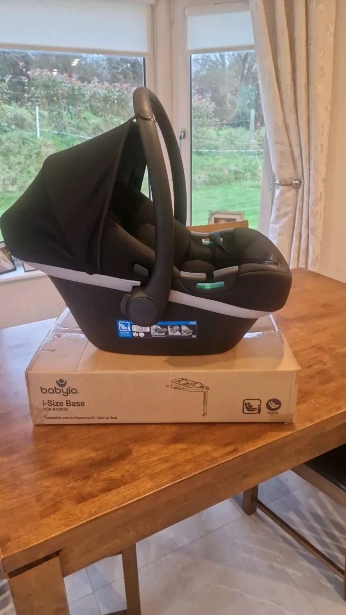 Car seat and isofix base - Image 4