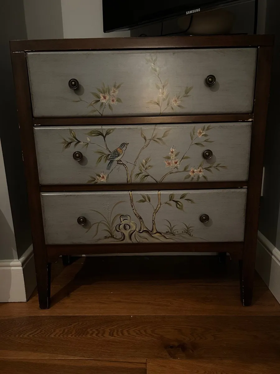 Chest of drawers - Image 1