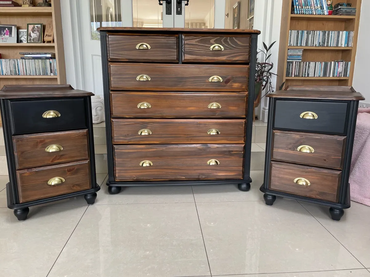Chest of drawers and 2 lockers - Image 1