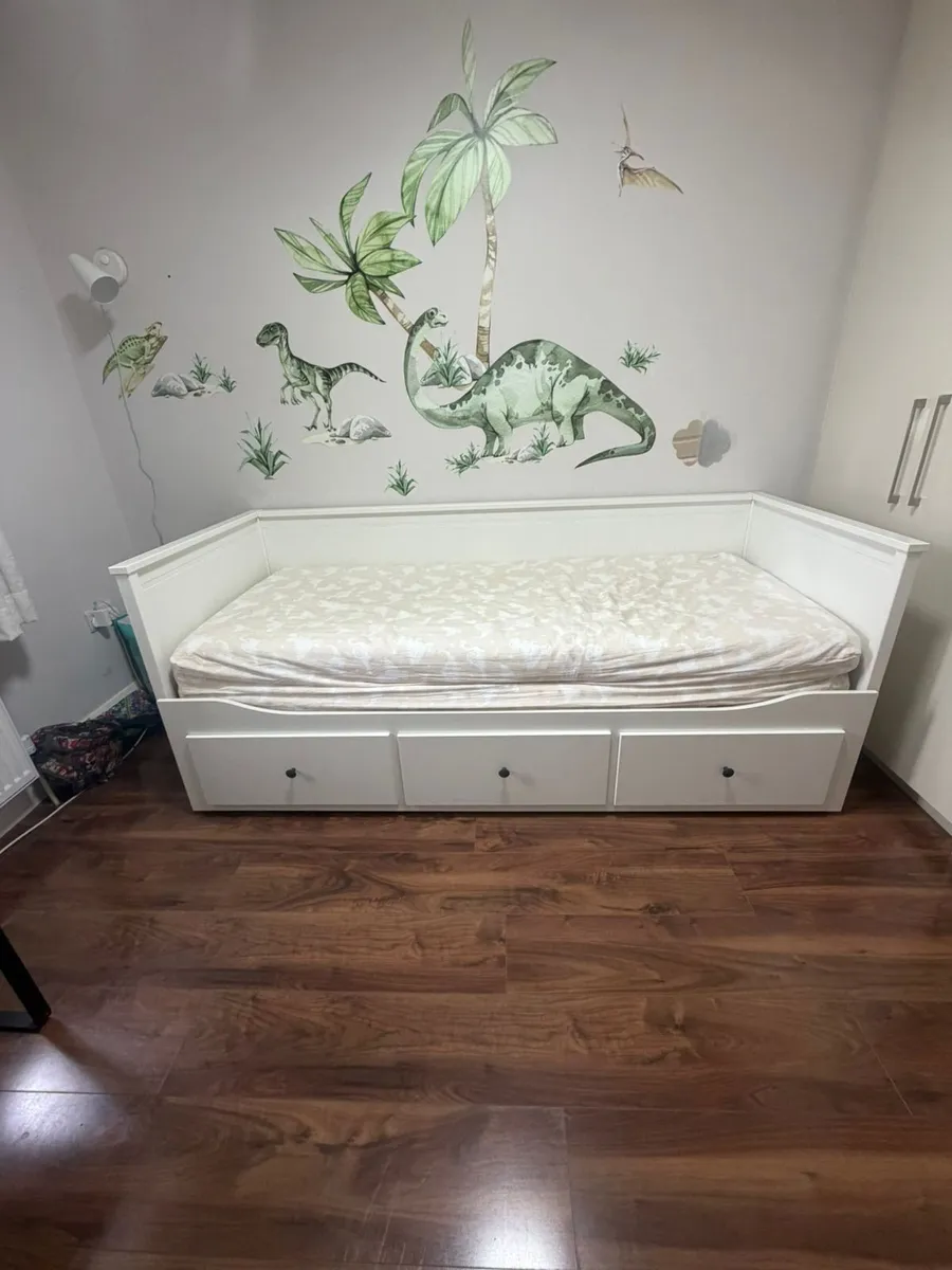 Hemnes Daybed with 3 Drawers – White – €250 - Image 3
