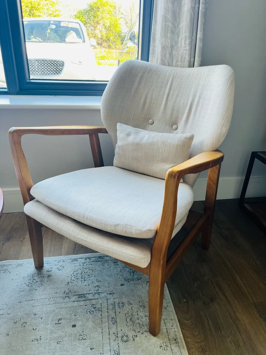 Wooden Coffee Table and 2 Arm Chairs - Image 1