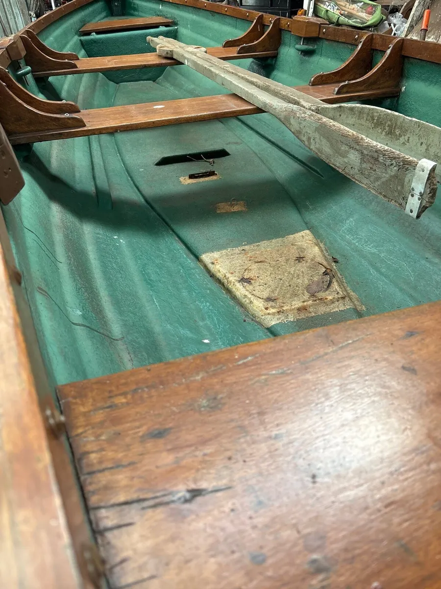 17 Foot Lake Boat , Fibreglass , Solid Boat - Image 4