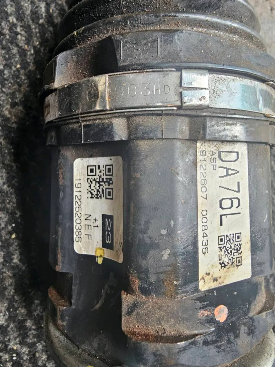 Rav4 FWD Driveshafts (Left and Right) - Image 2