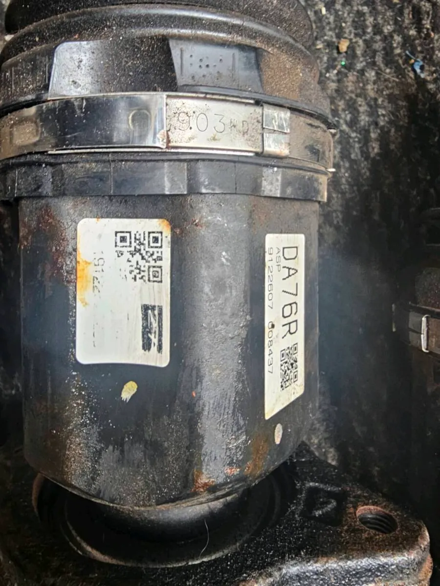 Rav4 FWD Driveshafts (Left and Right) - Image 3