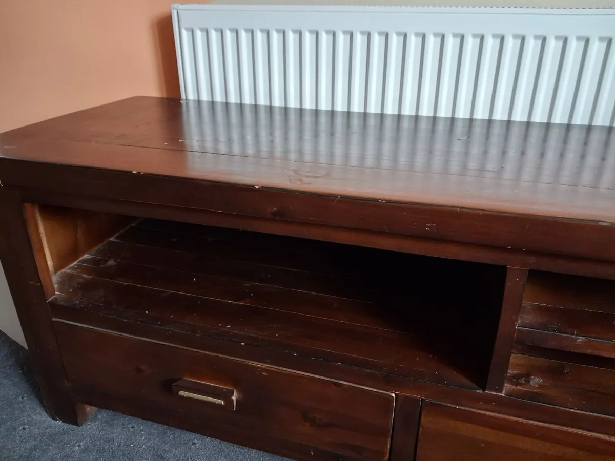 TV Unit - Image 2