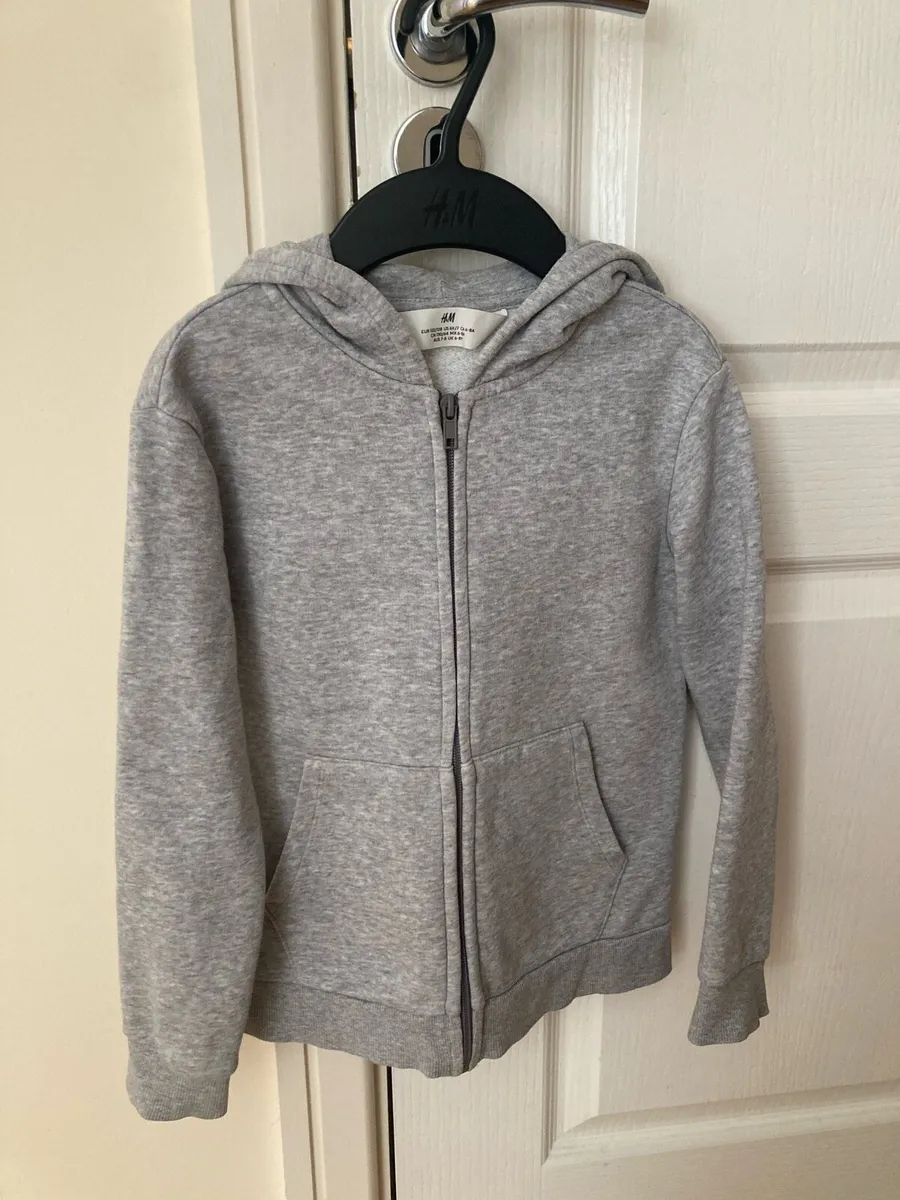 Hoodies/ jumpers 7-8y - Image 3