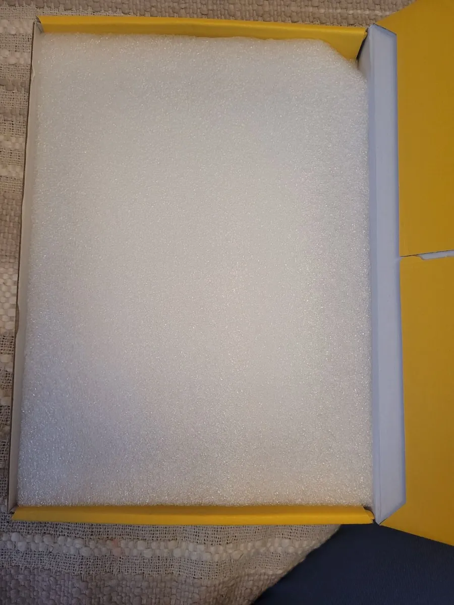 Swarovski Crystal  5 x7 picture frame - Image 4