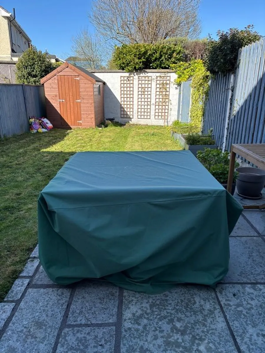 garden table and chairs - Image 3