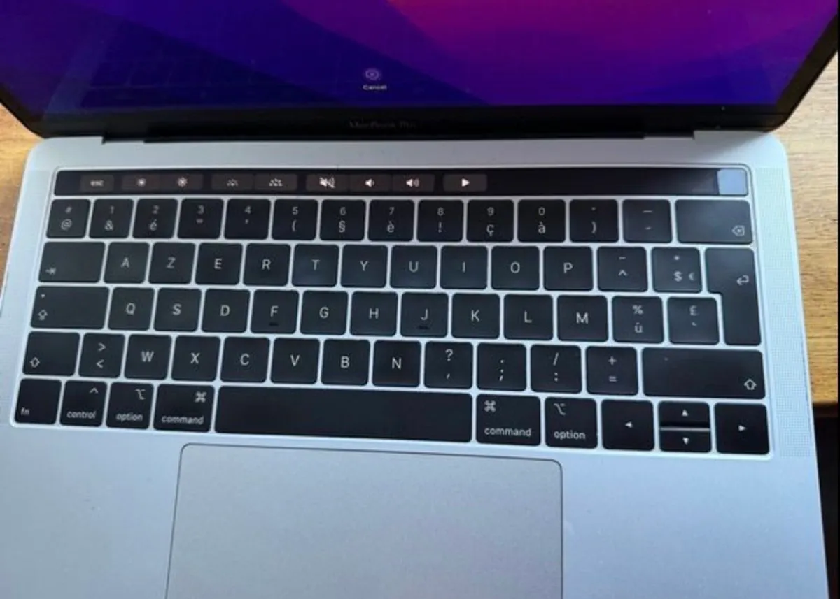 Macbook pro 2018 touchbar - Image 3