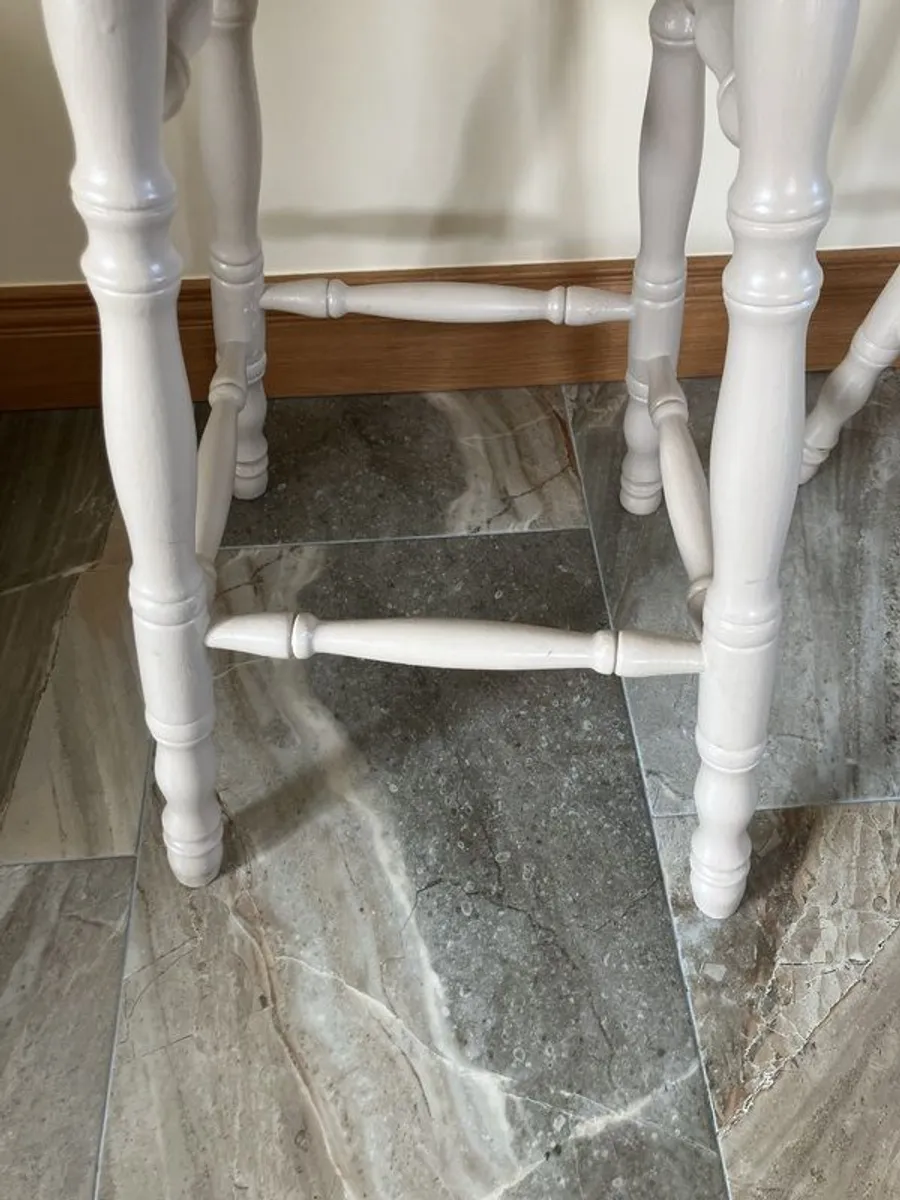 3 island / counter stools - Image 4