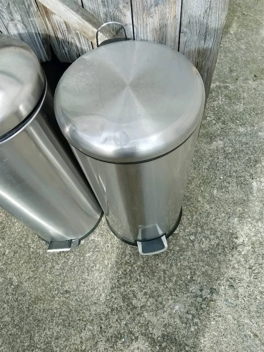 Two kitchen bins - Image 2