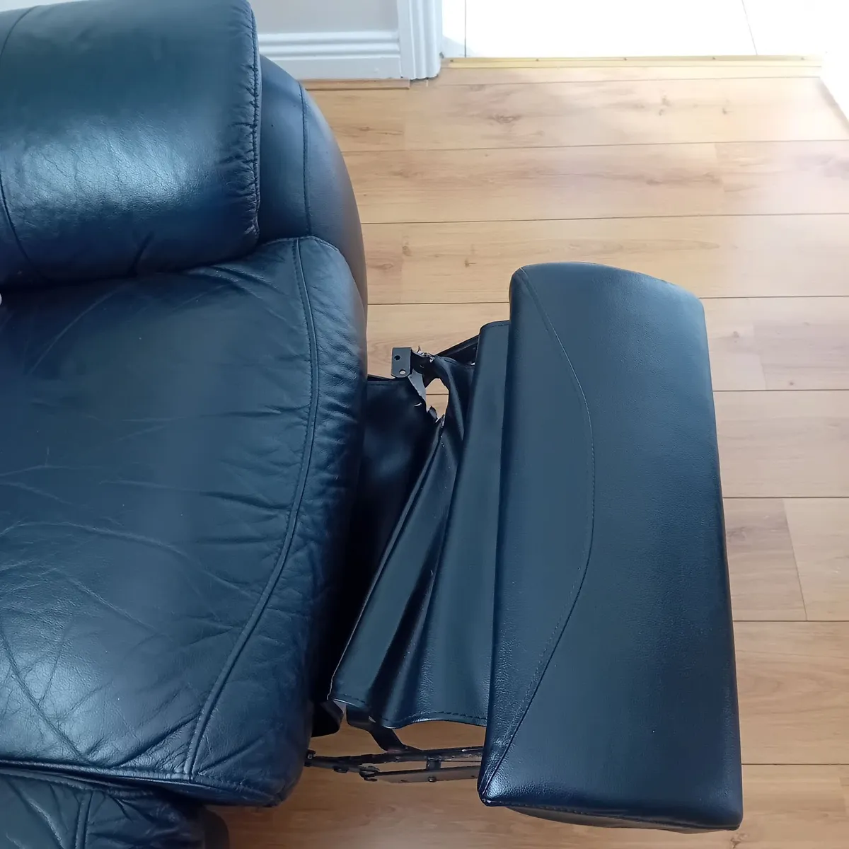 3 and 2 seater Recliner Sofas for Sale - Image 4