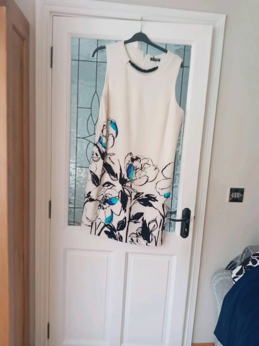 Wardrobe clearout - Image 1