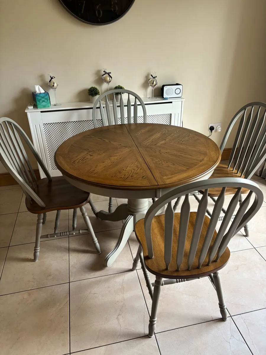 Kitchen Table & Chairs - Image 2