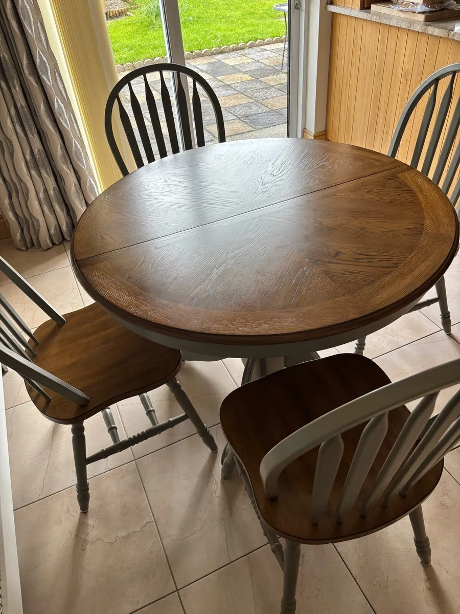 Kitchen Table & Chairs - Image 3