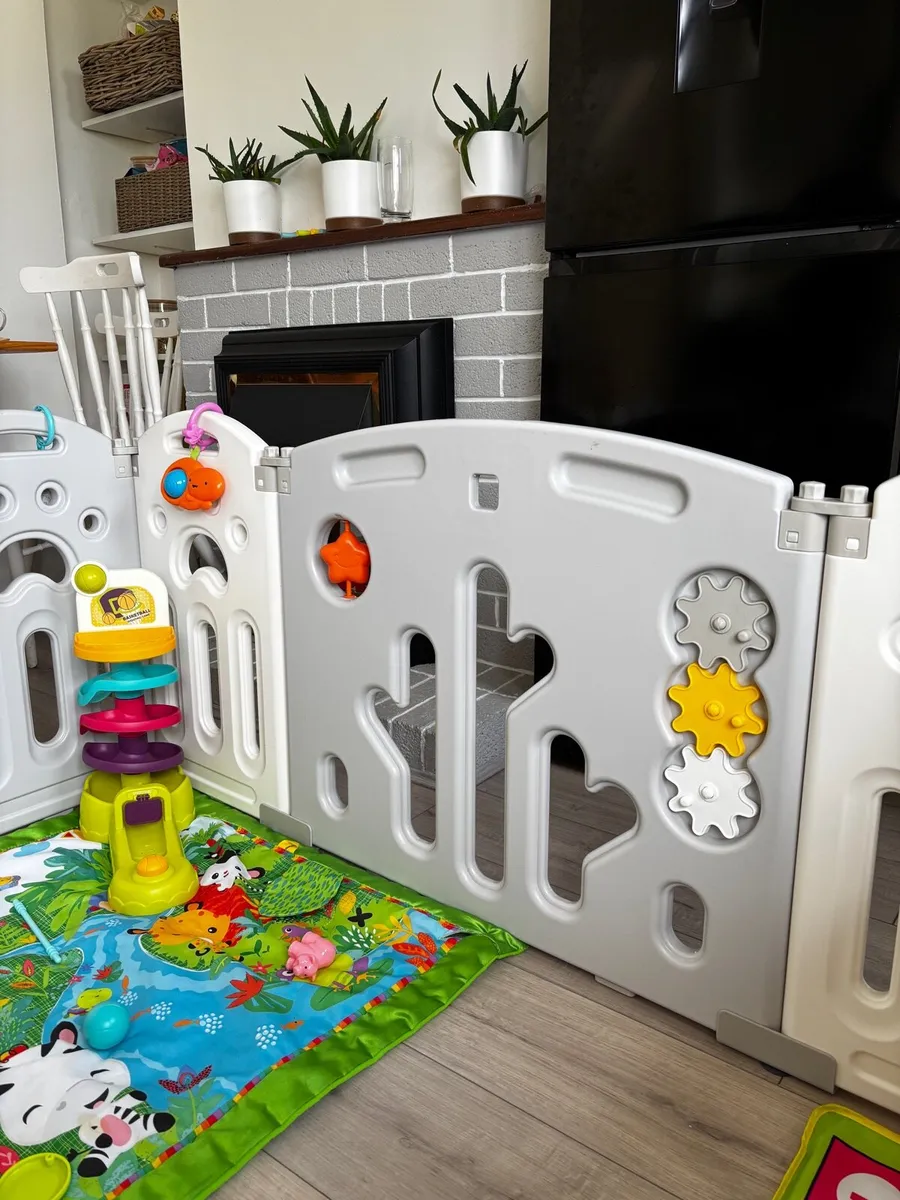 Baby play pen - Image 3