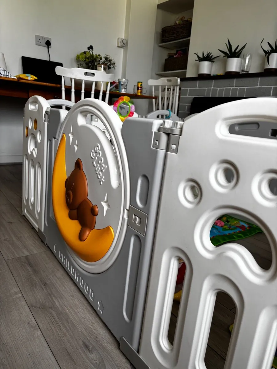 Baby play pen - Image 4
