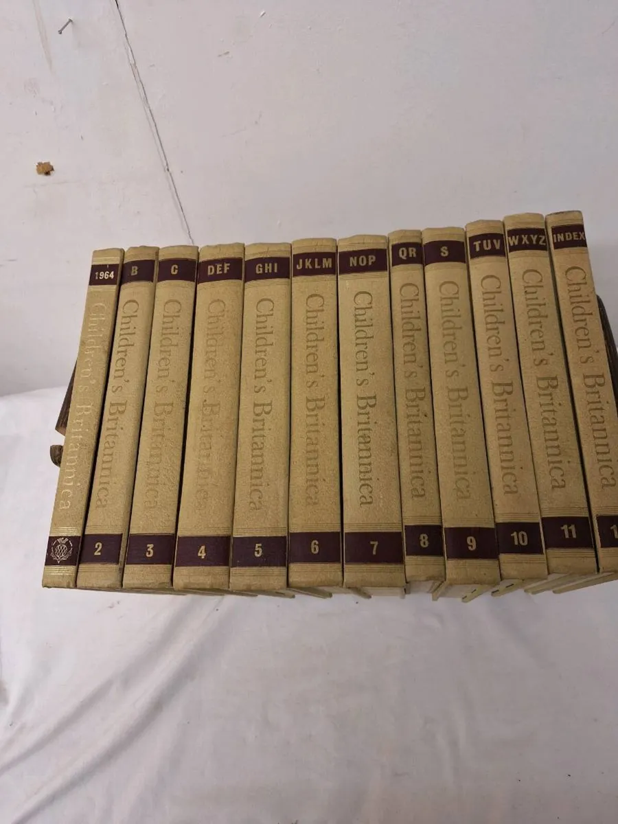 Childrens Britannica Encyclopaedia - Image 1