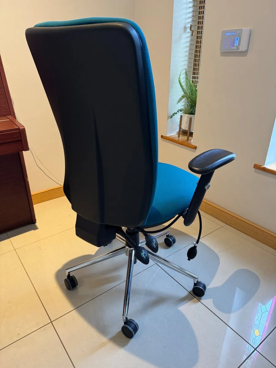 Office Chair - Image 2