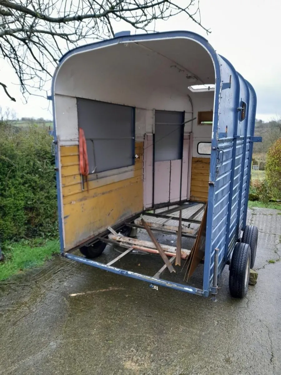 Mobile Coffee Trailer - Image 3