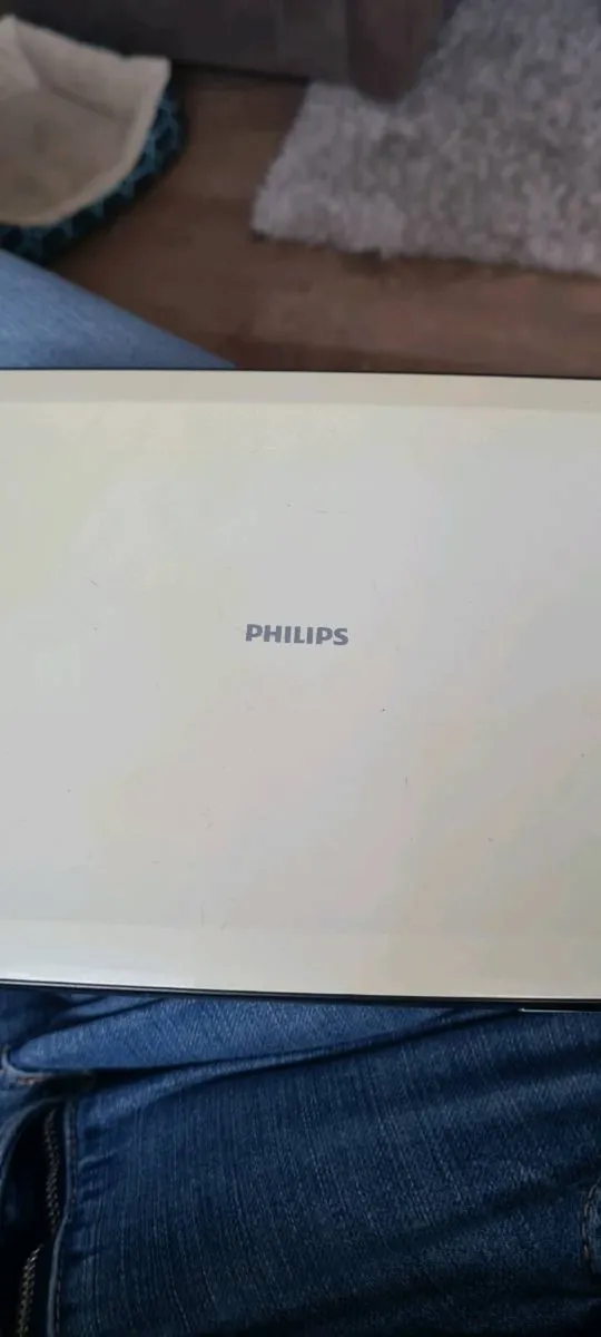 Portable DVD player - Image 1