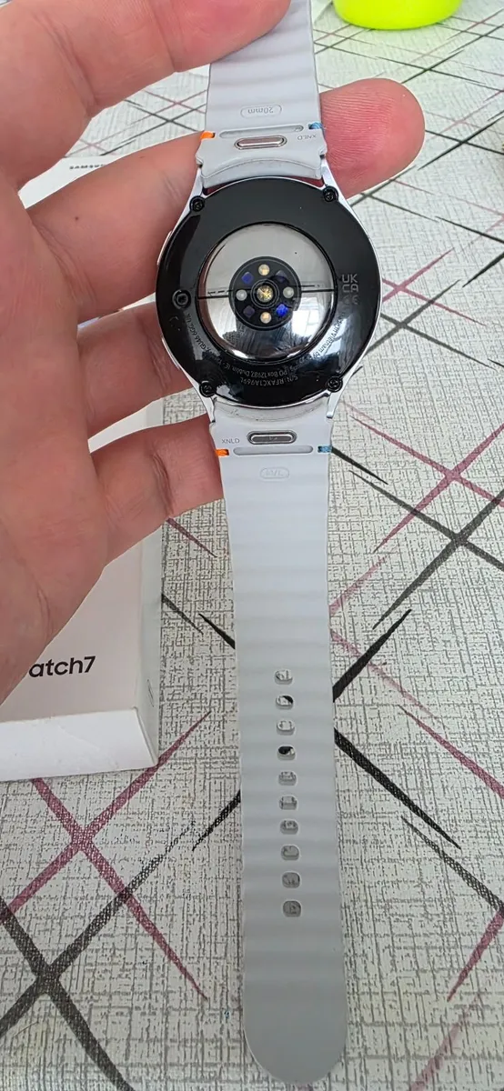 Samsung watch 7 - Image 4