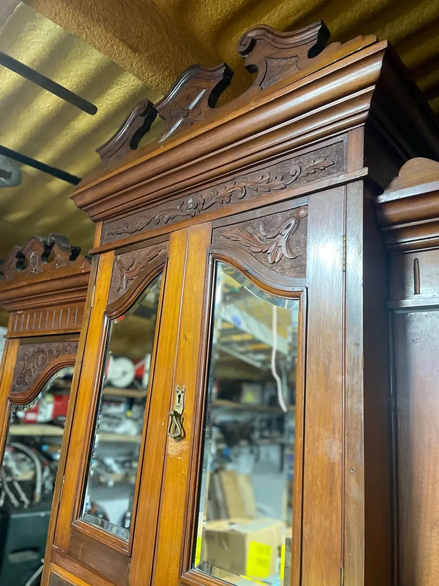 Late Victorian Walnut Triple Wardrobe - Image 4