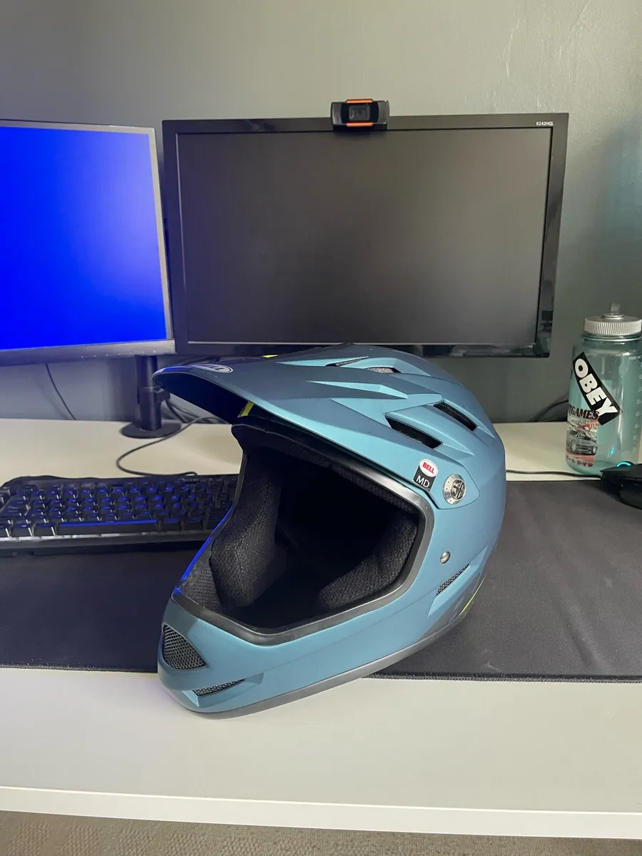 Bell Sanction Full Face & Alpinestar Vento Pads - Image 2