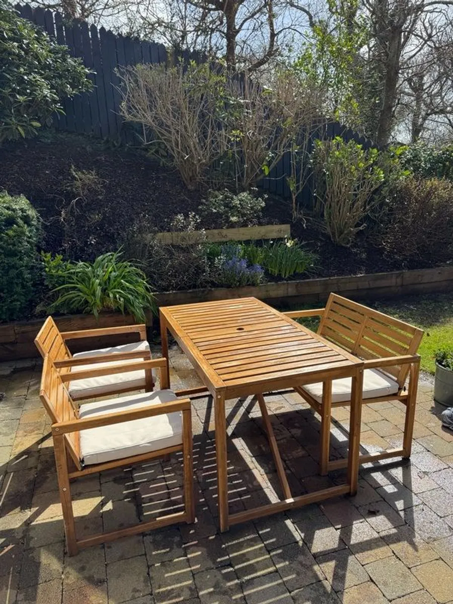 Garden table and - Image 1